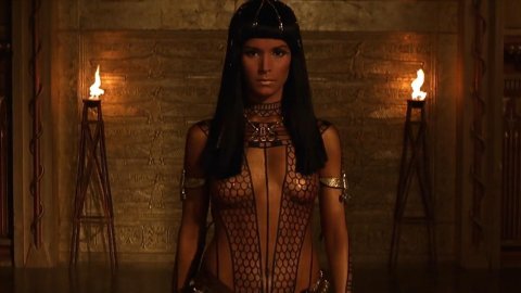 Patricia Velasquez - Erotic Scenes in The Mummy (1999)