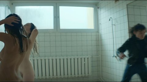 Kamila Kaminska, Anna Prochniak - Erotic Scenes in Breaking the Limits (2017)