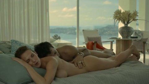 Cecilia Ponce, Aislinn Derbez, Ana de la Reguera - Erotic Scenes in Macho (2016)