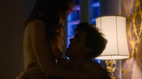 Kate Nash, Shakira Barrera, Sunita Mani - Erotic Scenes in GLOW s03e03 (2019)