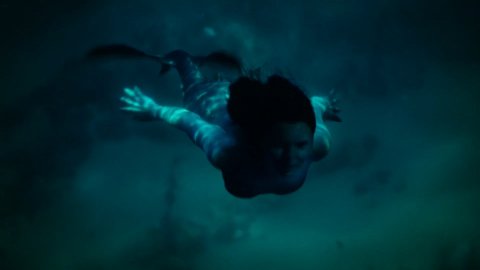 Eline Powell - Erotic Scenes in Siren s02e01 (2019)