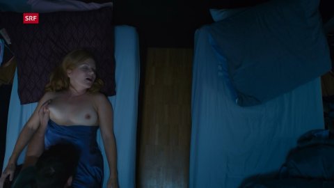 Wanda Wylowa - Erotic Scenes in Monogamish s02e07 (2019)