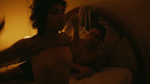 Maria Flor, Edvana Carvalho - Erotic Scenes in Irmãos Freitas s01e04-05 (2019)