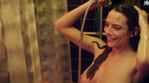 Nailia Harzoune - Erotic Scenes in Le Grand bazar s01e01e03e04e06 (2019)