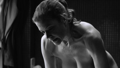 Marie Baumer - Erotic Scenes in 3 Days in Quiberon (2018)