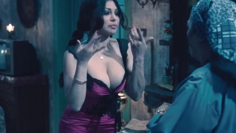 Haifa Wehbe - Erotic Scenes in Roh's Beauty (2014)