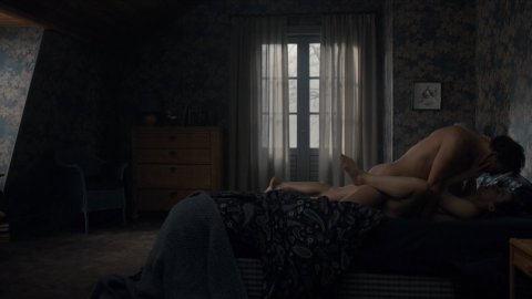 Maja Schone - Erotic Scenes in Dark s01e01 (2017)