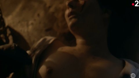 Laura Smet, Caroline Borderieux - Erotic Scenes in La Garçonne s01e04 (2020)