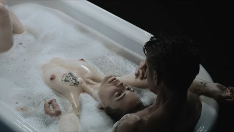 Melissa George - Erotic Scenes in The First s01e05 (2018)