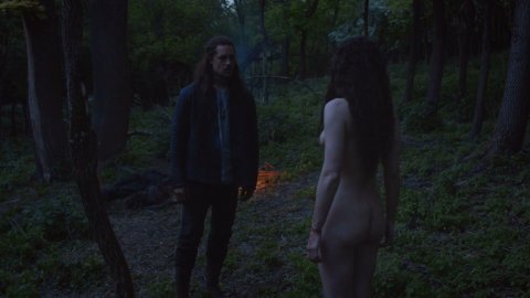 Charlie Murphy - Erotic Scenes in The Last Kingdom s01e08 (2015)