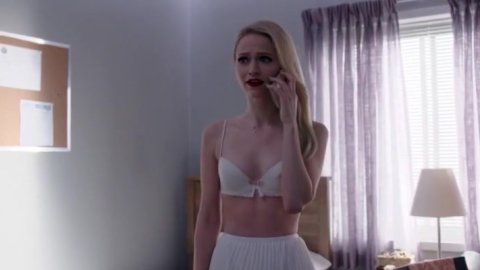 Johanna Braddy - Erotic Scenes in Quantico s01e22 (2015)