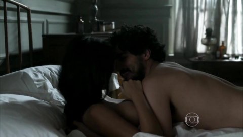 Yanna Lavigne - Erotic Scenes in Dangerous Liaisons s01E03 (2016)