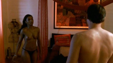 Sara Martins - Erotic Scenes in Les secrets du volcan s01e03 (2006)