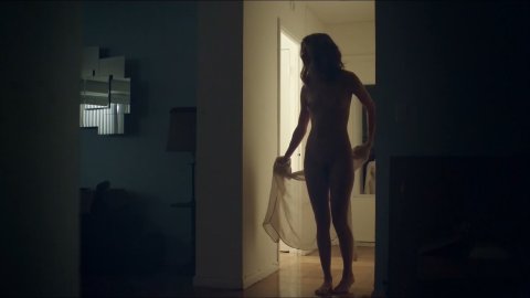 Jennifer Missoni, Dawn Olivieri - Erotic Scenes in To Whom It May Concern (2015)