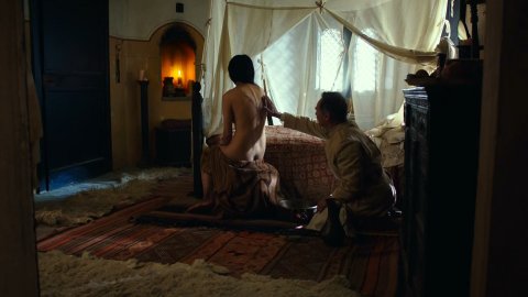 Isabella Nefar, Gana Bayarsaikhan - Erotic Scenes in Waiting for the Barbarians (2019)