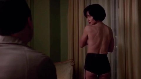 Linda Cardellini - Erotic Scenes in Mad Men (2015)