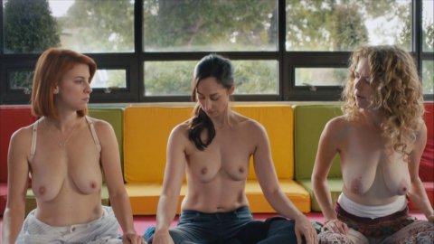 Catherine Reitman, Dani Kind, Juno Rinaldi - Erotic Scenes in Workin' Moms s01e01 (2017)