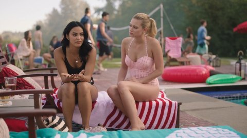 Camila Mendes, Brit Morgan, Madelaine Petsch - Erotic Scenes in Riverdale s03e01 (2018)