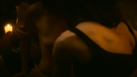 Samantha Soule, Ellen Page - Erotic Scenes in Tales of the City s01e02 (2019)