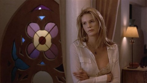 Elle Macpherson - Erotic Scenes in If Lucy Fell (1996)