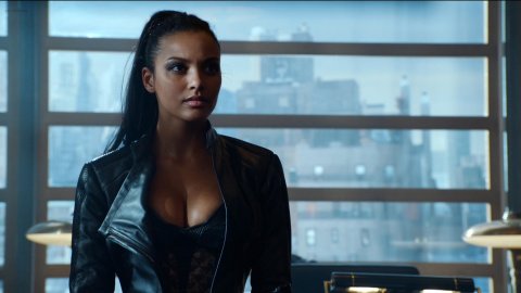 Morena Baccarin, Jessica Lucas - Erotic Scenes in Gotham s02e01 (2015)