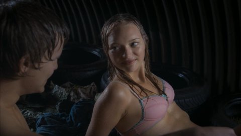 Gemma Ward - Erotic Scenes in The Black Balloon (2008)