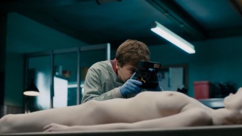 Olwen Catherine Kelly - Erotic Scenes in The Autopsy of Jane Doe (2016)