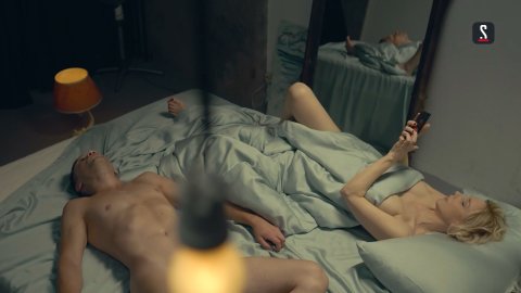 Marina Zudina - Erotic Scenes in Gold Diggers s01e07 (2019)