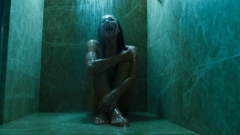 Roxane Duran, Julia Stiles, Lena Olin - Erotic Scenes in Riviera s02e01, e04, e05 (2019)
