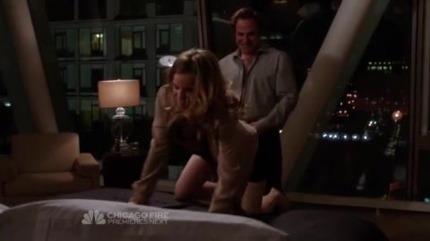 Anna Chlumsky - Erotic Scenes in Law & Order: Special Victims Unit s14e03 (2013)