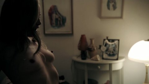 Inez Bjorg David - Erotic Scenes in Neu in unserer Familie - Zwei Eltern zu viel (2016)