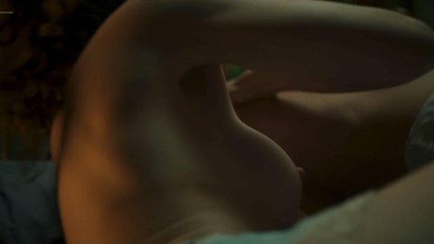 Blanca Suarez, Ana Polvorosa - Erotic Scenes in Cable Girls s01 (2017)